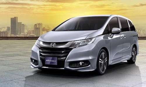 Hodna Odyssey 2017 "chốt giá" 1,2 tỷ tại Indonesia