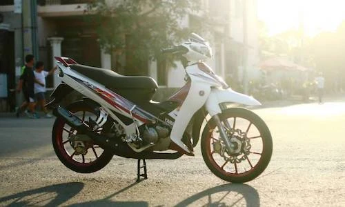 “Ông hoàng 2 kỳ” Yamaha Z125 cực chất tại Sài thành