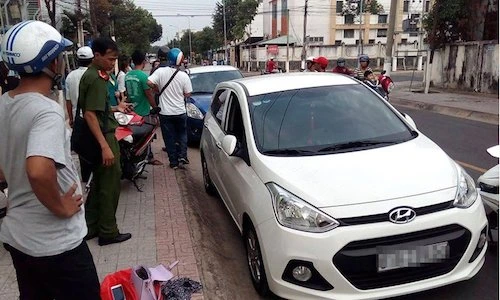 Đang điều tra vụ đập kính ô tô, lấy trộm 1,4 tỷ đồng