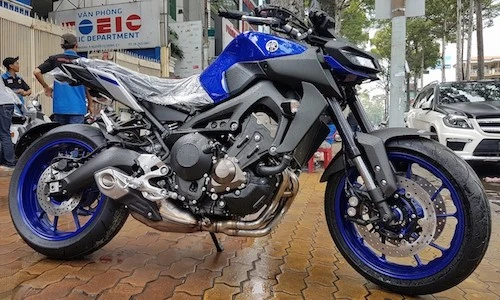 "Soi" môtô Yamaha MT-09 2017 giá 350 triệu tại Sài Gòn
