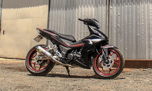 Honda Winner 150 “mông to”, đồ chơi xịn tại Sài Gòn