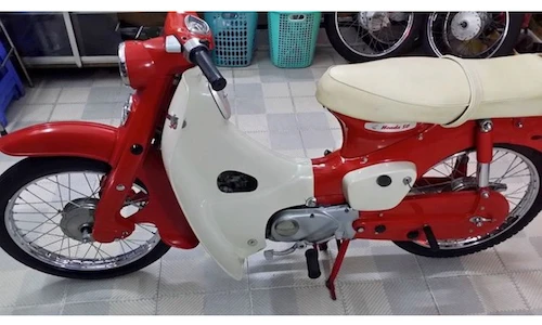Honda Cub hơn 50 năm vẫn “mới cứng” tại Sài Gòn
