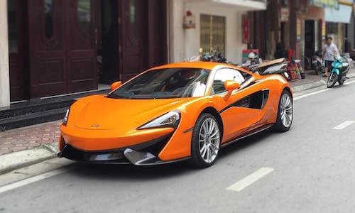Xe tiền tỷ McLaren 570S vừa "đập thùng" đã dạo phố Hà Nội