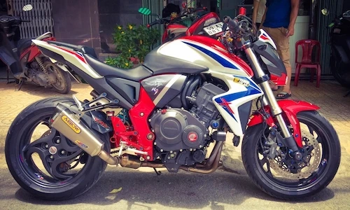 Honda CB1000R độ đơn giản nhưng nổi bật tại Sài Gòn