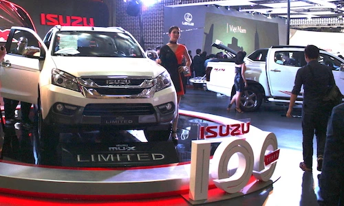 Cặp đôi xe Isuzu đặc biệt, giá từ 760 triệu đồng tại VN