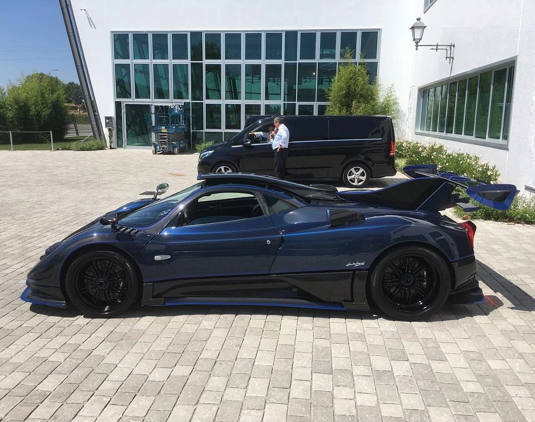Đại gia Trung Quốc “thửa riêng” Pagani Zonda hàng độc