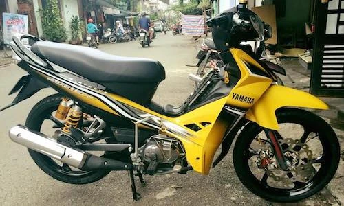 "Xế cỏ" Yamaha Sirius độ đồ chơi khủng tại Việt Nam