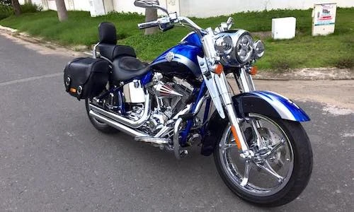 “Xế nổ” Harley-Davidson CVO Softail giá 750 triệu tại VN