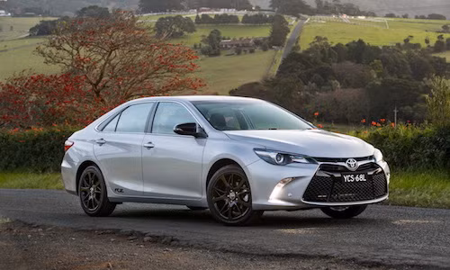 Toyota Camry có bản thể thao giá rẻ chỉ 469 triệu đồng