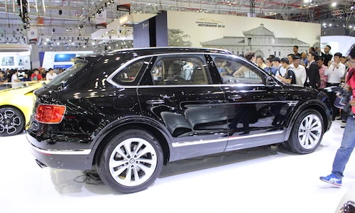 Siêu SUV nhanh nhất Thế giới Bentayga chính hãng tại VN