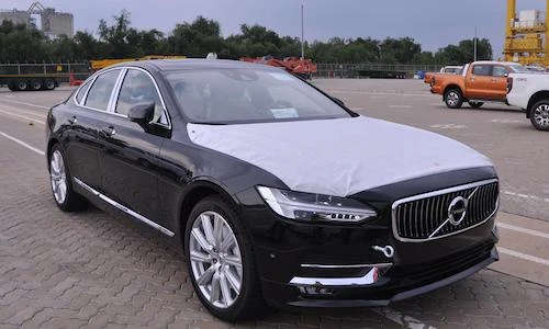Cận cảnh Volvo S90 T5 Inscription giá từ 2,3 tỷ tại VN