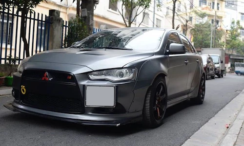 Dân chơi Hà thành chi trăm triệu “độ” Mitsubishi Lancer