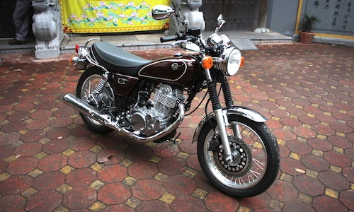 Yamaha SR400 "hàng xách tay" giá 253 triệu tại Hà Nội
