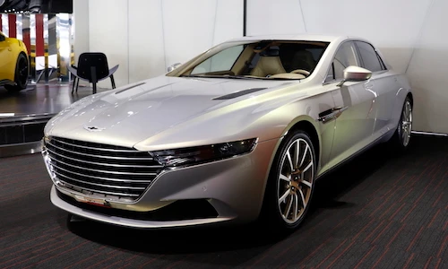 Sedan siêu sang Aston Martin "chốt giá" hơn 22 tỷ