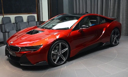Siêu xe BMW i8 “rực lửa” của dân chơi Abu Dhabi
