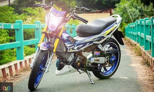 Honda Sonic độ kiểng “siêu khủng” tại Bình Dương