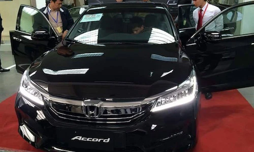 Honda Accord 2016 lộ diện chi tiết tại Việt Nam?