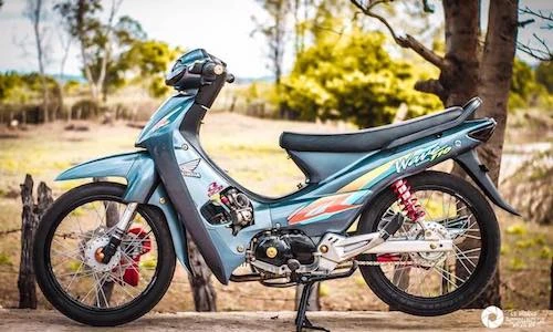 Dân chơi Đà Lạt độ Honda Wave Thái “nội công khủng“