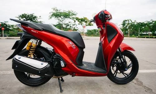 Dân chơi Sài Gòn “lên đồ hiệu” cho xe ga Honda SH 2017