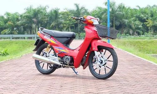 Honda Wave Thái “đỏ cờ” độ kiểng, biển độc tại Hà Nội