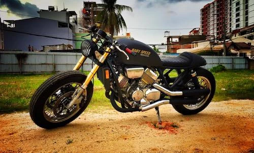 Honda Magna 750 độ cafe racer "siêu cá tính" ở Sài Gòn