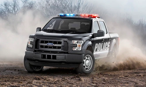 Soi bán tải “hàng khủng” Ford F150 của cảnh sát Mỹ