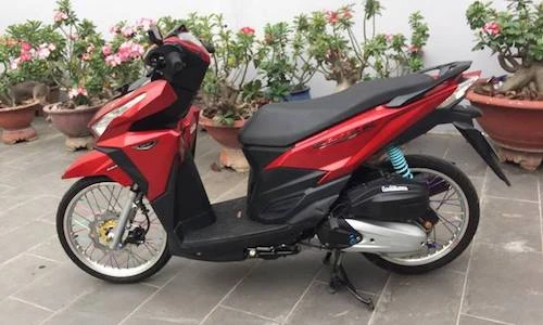 Honda Click 125i độ bánh căm tinh tế của biker Việt