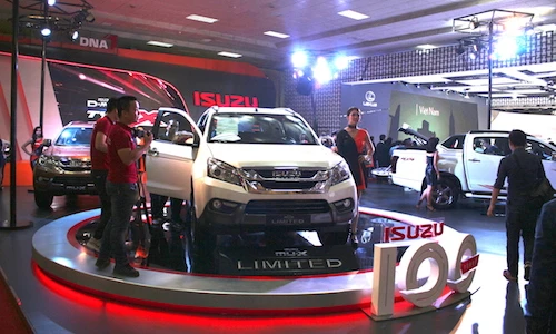 Isuzu Việt Nam mang dàn “xế hộp địa hình” đến VMS 2016 