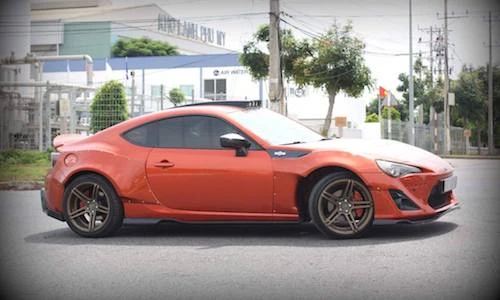 "Hàng hiếm" Subaru BRZ độ widebody Rocket Bunny tại VN