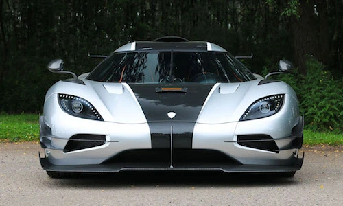 Siêu xe “hàng khủng” Koienigsegg One:1 đầu tiên giá 136 tỷ