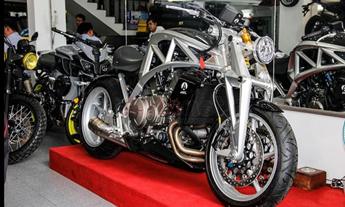 "Soi" môtô hàng khủng tiền tỷ Ariel Ace tại Việt Nam