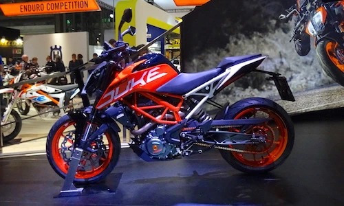 “Soi trực tiếp” KTM Duke 390 mới tại triển lãm EICMA 2016