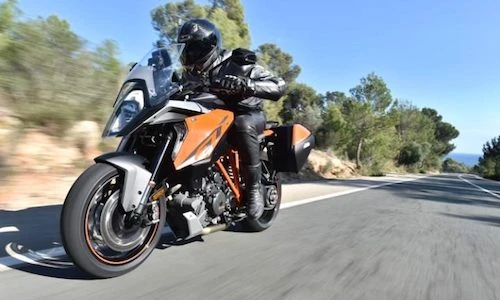 “Xế phượt” KTM Super Duke GT 1290 chốt giá 490 triệu 