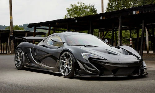 Siêu xe McLaren P1 LM “chiến nhất” xuống phố