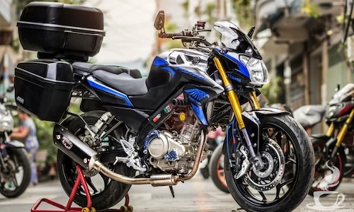 Yamaha FZ150i độ full option “chạy tour” của dân chơi Việt