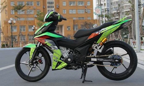 Xế nổ Honda Winner 150 "không đụng hàng" tại Hà Nội