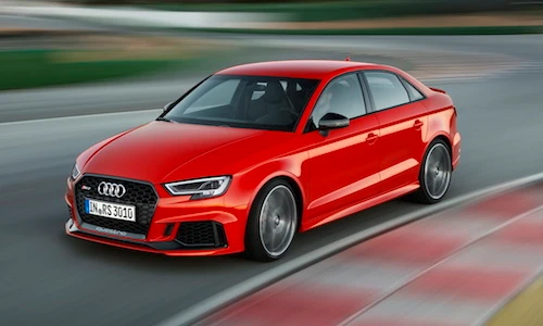Audi “đấu” Mercedes-AMG CLA 45 bằng siêu sedan RS3
