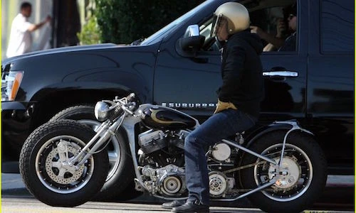 Ngắm dàn môtô “siêu độc đáo” của siêu sao Brad Pitt