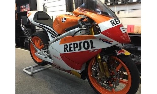 Xế nổ 2 kỳ Honda NSR250R SP độ siêu môtô "độc" tại VN