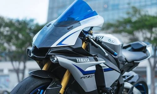Chi tiết siêu môtô Yamaha R1M giá 900 triệu đồng tại VN