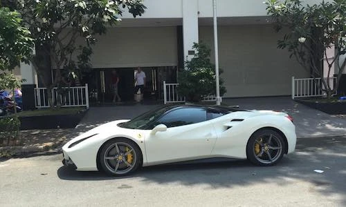Cường Đô La tậu siêu xe Ferrari 488 GTB giá 15 tỷ?