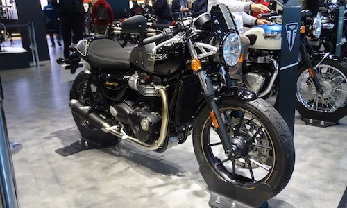 Triumph Street Cup 2017 sắp cập bến VN giá 400 triệu