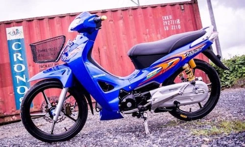 Dân chơi Việt chi 50 triệu "độ chân” Honda Wave Thái
