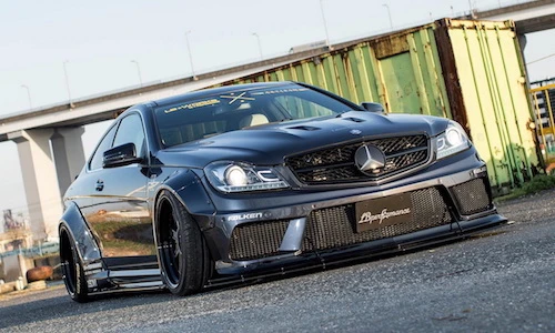 Biến Mercedes-AMG C63 cũ thành siêu xe chỉ với 568 triệu