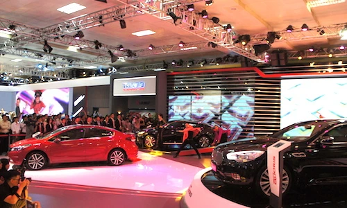 “Đội quân” Kia sedan 4 cửa hút khách tại VMS 2016