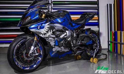 Siêu môtô BMW S1000RR giá 758 triệu độ khủng tại VN