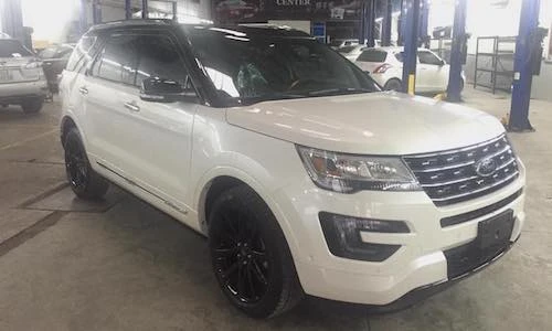 Cận cảnh Ford Explorer giá 2,1 tỷ chính hãng tại VN