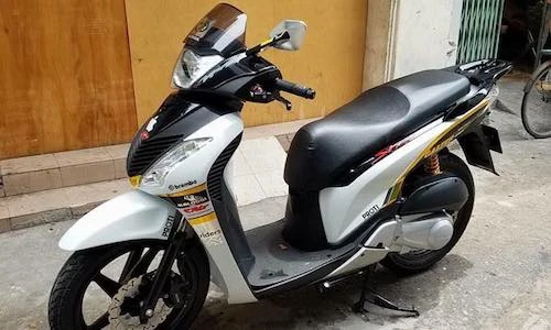 Honda SH 2010 biển 9999 "siêu chất" của dân chơi Sài Gòn