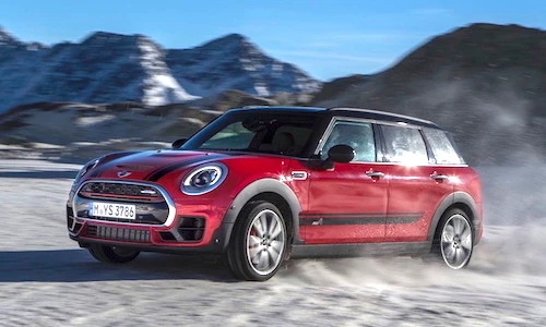 Cận cảnh xe gia đình MINI Clubman JCW thế hệ mới