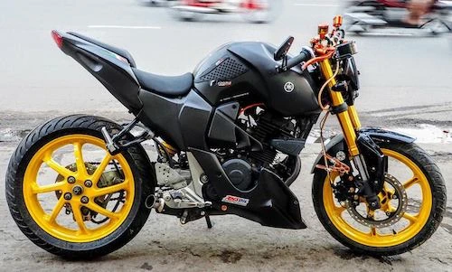 Dân chơi Việt độ Yamaha FZ-S cafe fighter “siêu ngầu”